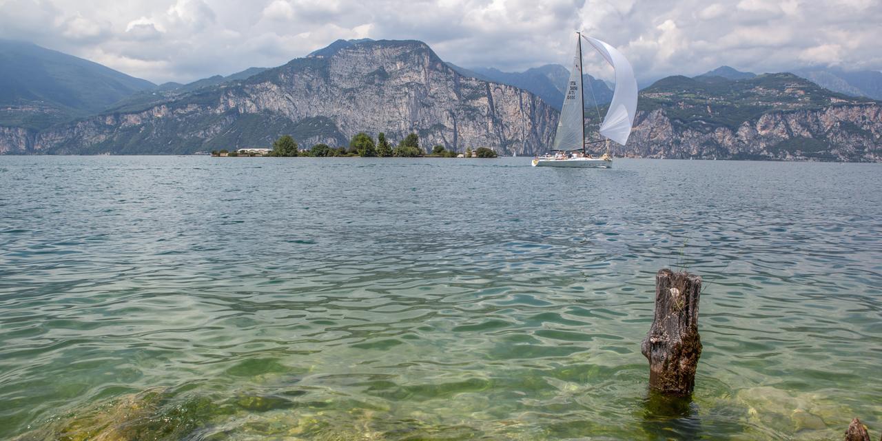 Hotel Eden Brenzone sul Garda Zewnętrze zdjęcie